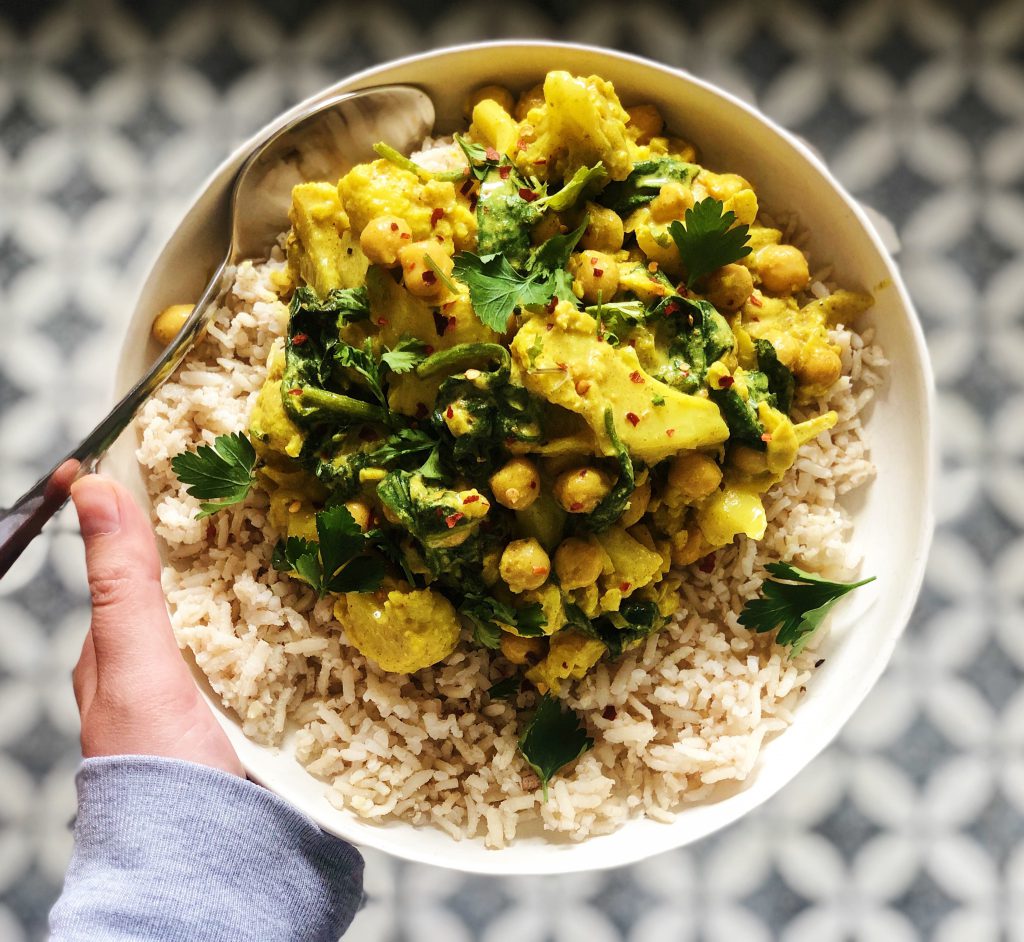 Cauliflower, Chickpea And Spinach Curry - DELIZABETH