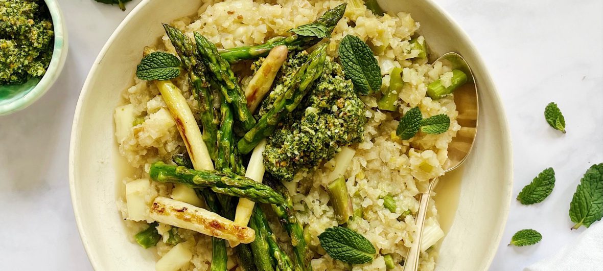 Cauliflower rice risotto with asparagus and pesto